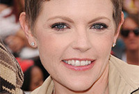 Natalie-maines-hairstyle-love-it-or-loathe-it-side